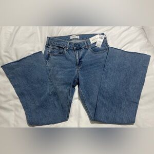 Abercrombie & Fitch Mid Rise Boot Cut BNWT